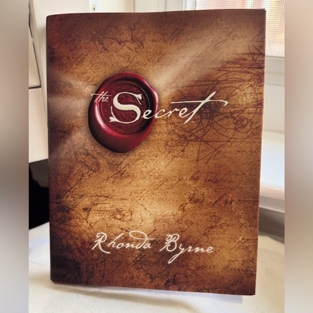 📚✨ Vintage The Secret by Rhonda Byrne — Unlock the Power Within ✨📚